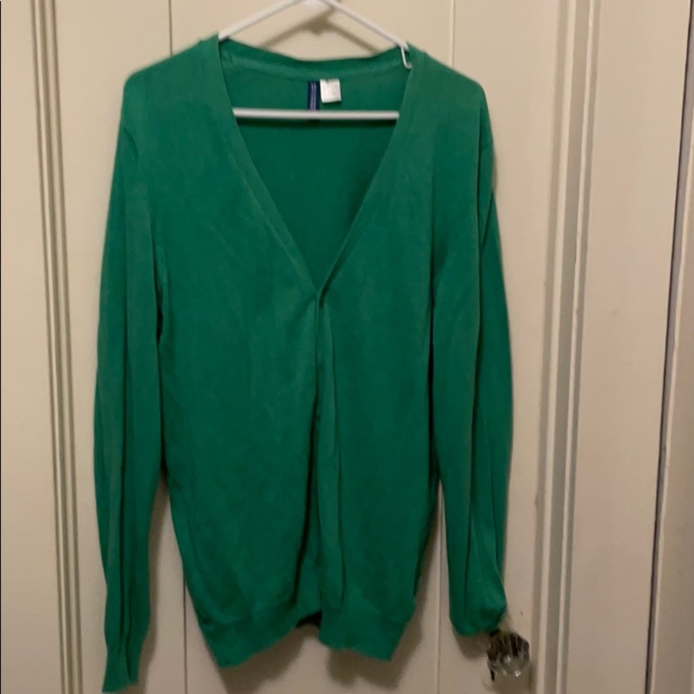 Cardigan sweater